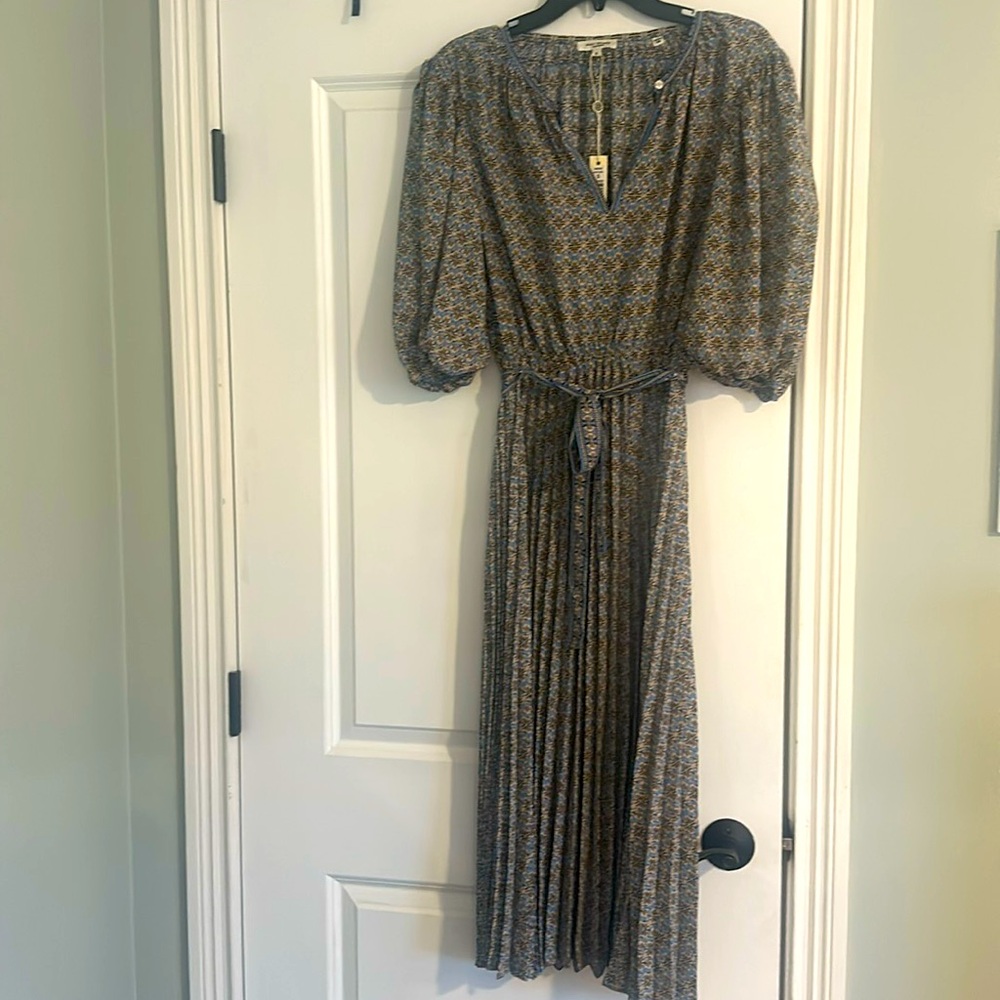 Max Studio- beautiful new dress with tags. Size small